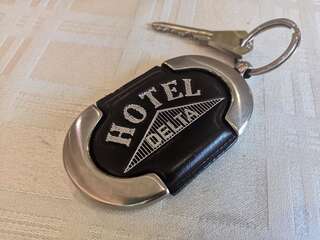 Отель Hotel Delta Плевля Классический трехместный номер-5