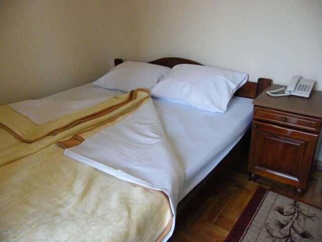 Отель Hotel Delta Плевля-15