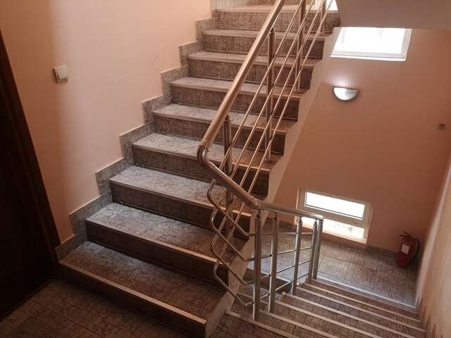 Отель Hotel Delta Плевля-9
